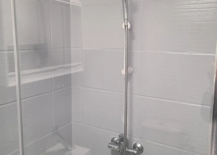 Quartier St Michel Avec 1 דירה *